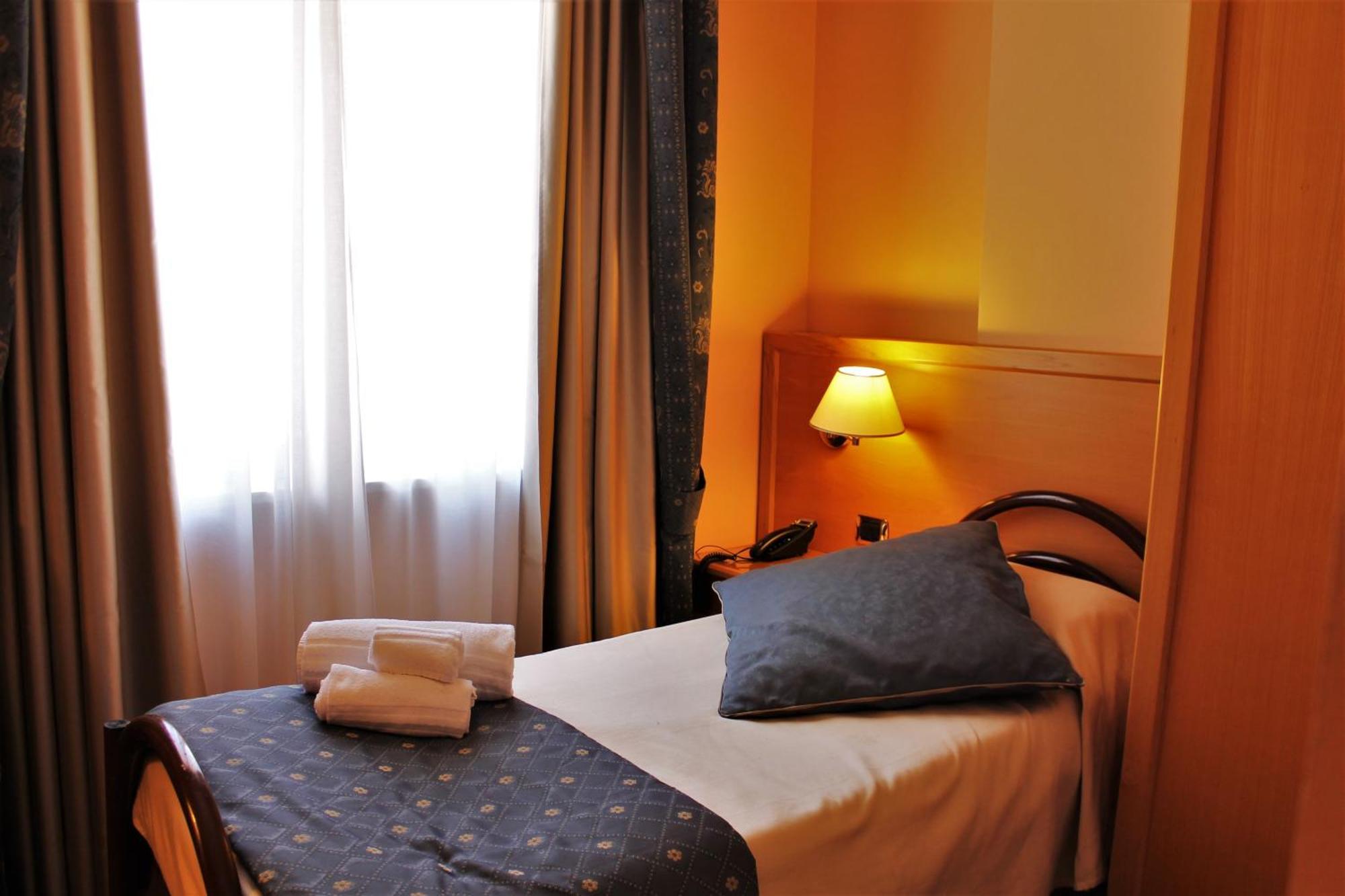 Hotel Bristol Enna Eksteriør billede
